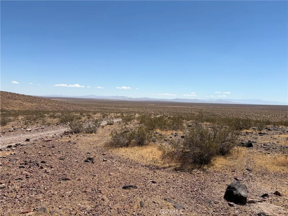 EM4800 Adelanto, CA 92301