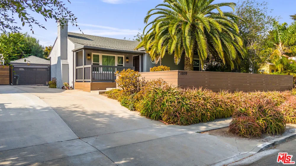 11819 Pacific Avenue Los Angeles, CA 90066