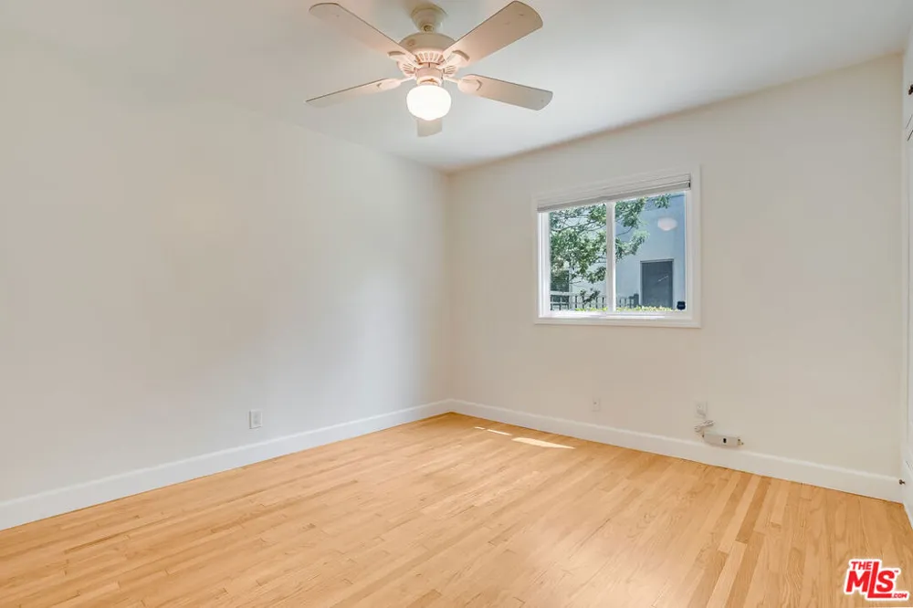 11819 Pacific Avenue Los Angeles, CA 90066