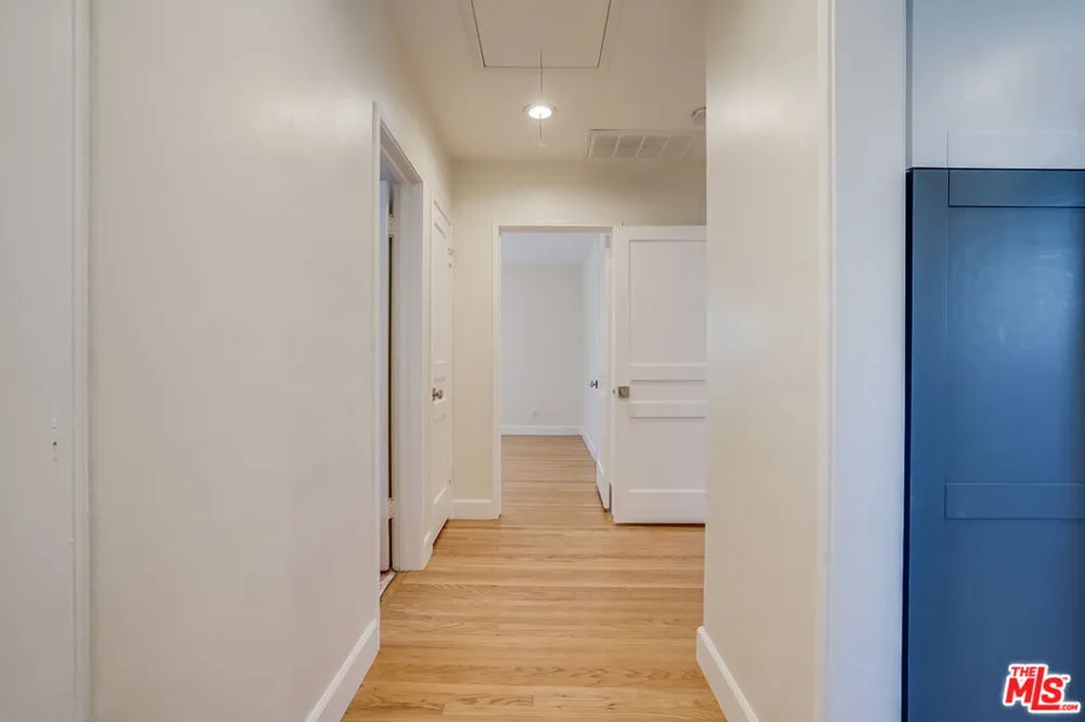11819 Pacific Avenue Los Angeles, CA 90066