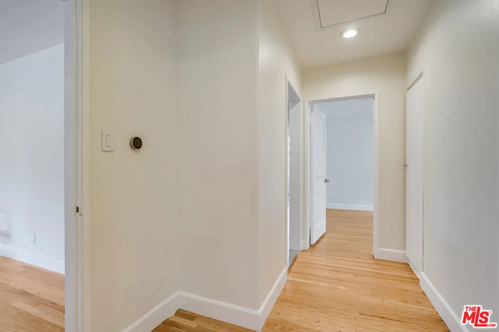 11819 Pacific Avenue Los Angeles, CA 90066