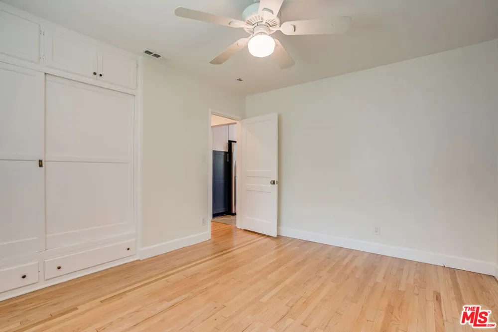 11819 Pacific Avenue Los Angeles, CA 90066