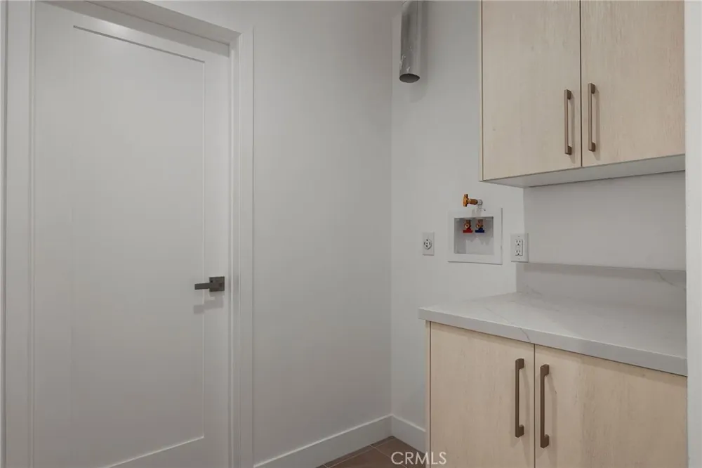 7950 Sausalito Avenue West Hills, CA 91304