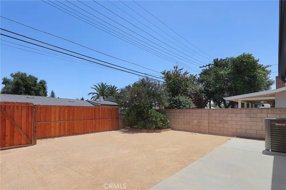7950 Sausalito Avenue West Hills, CA 91304