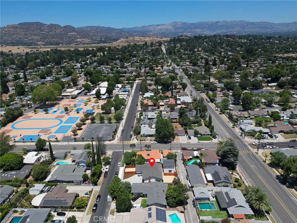 7950 Sausalito Avenue West Hills, CA 91304