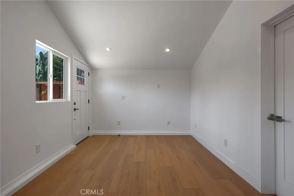 7950 Sausalito Avenue West Hills, CA 91304
