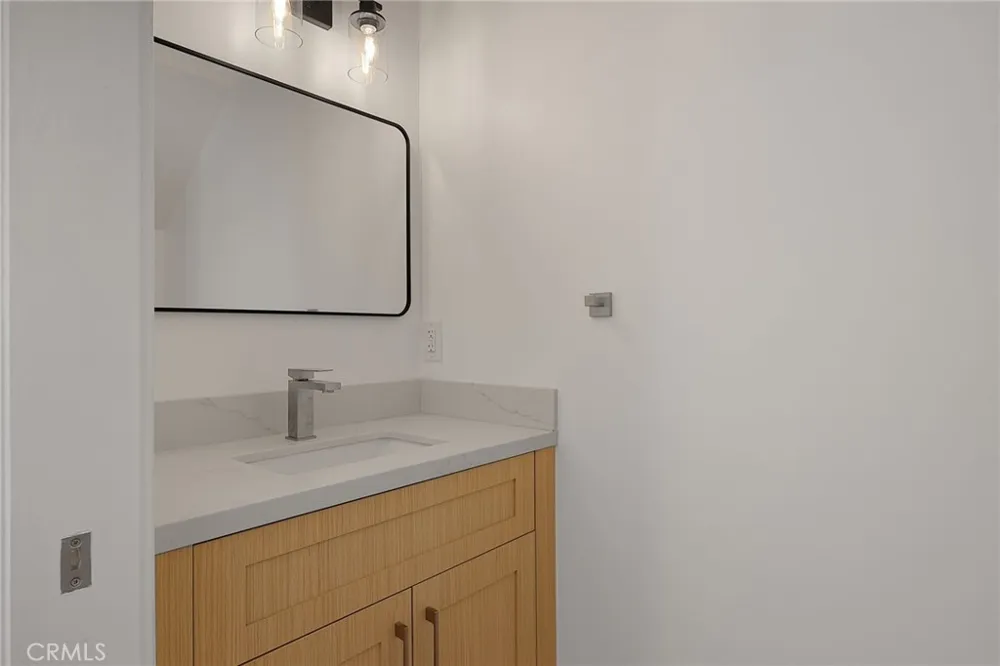 7950 Sausalito Avenue West Hills, CA 91304