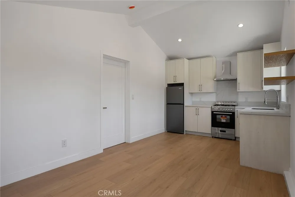 7950 Sausalito Avenue West Hills, CA 91304
