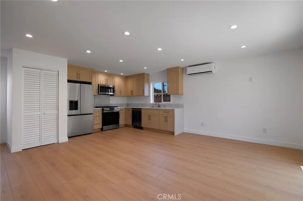 7950 Sausalito Avenue West Hills, CA 91304
