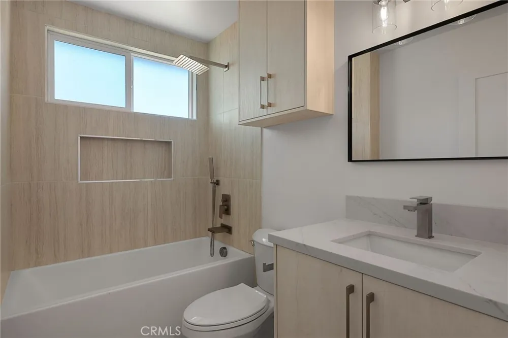 7950 Sausalito Avenue West Hills, CA 91304