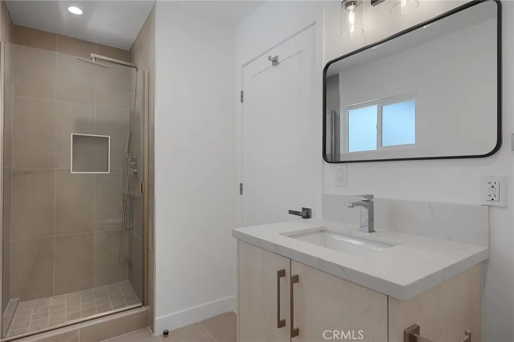 7950 Sausalito Avenue West Hills, CA 91304