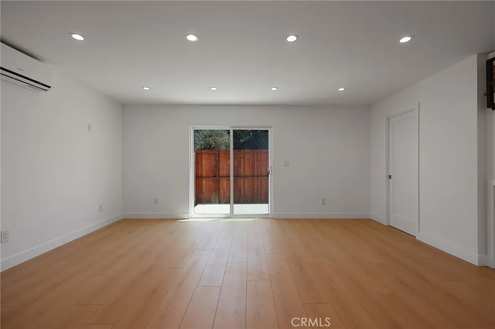 7950 Sausalito Avenue West Hills, CA 91304