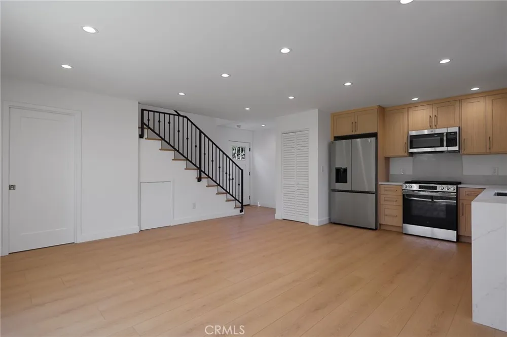 7950 Sausalito Avenue West Hills, CA 91304