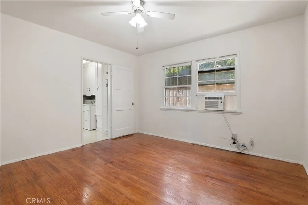 1815 W Riverside Drive Burbank, CA 91506