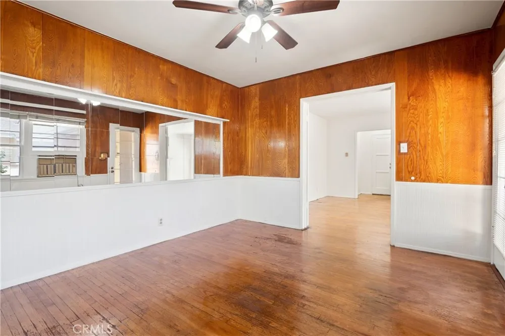 1815 W Riverside Drive Burbank, CA 91506