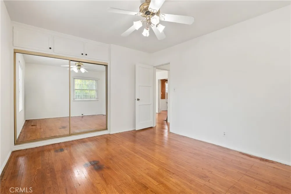 1815 W Riverside Drive Burbank, CA 91506
