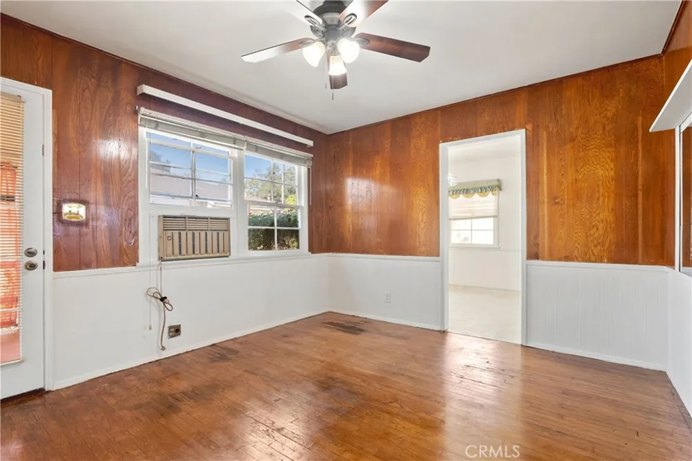 1815 W Riverside Drive Burbank, CA 91506