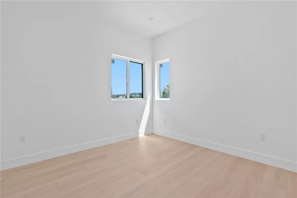 2637 S Garth #6 Los Angeles, CA 90034