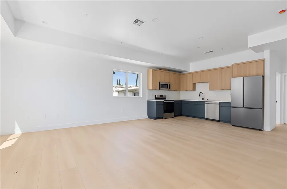 2637 S Garth #6 Los Angeles, CA 90034