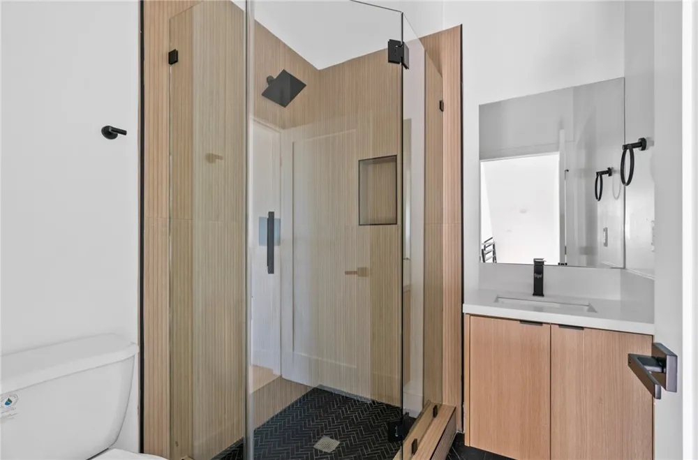 2637 S Garth #6 Los Angeles, CA 90034
