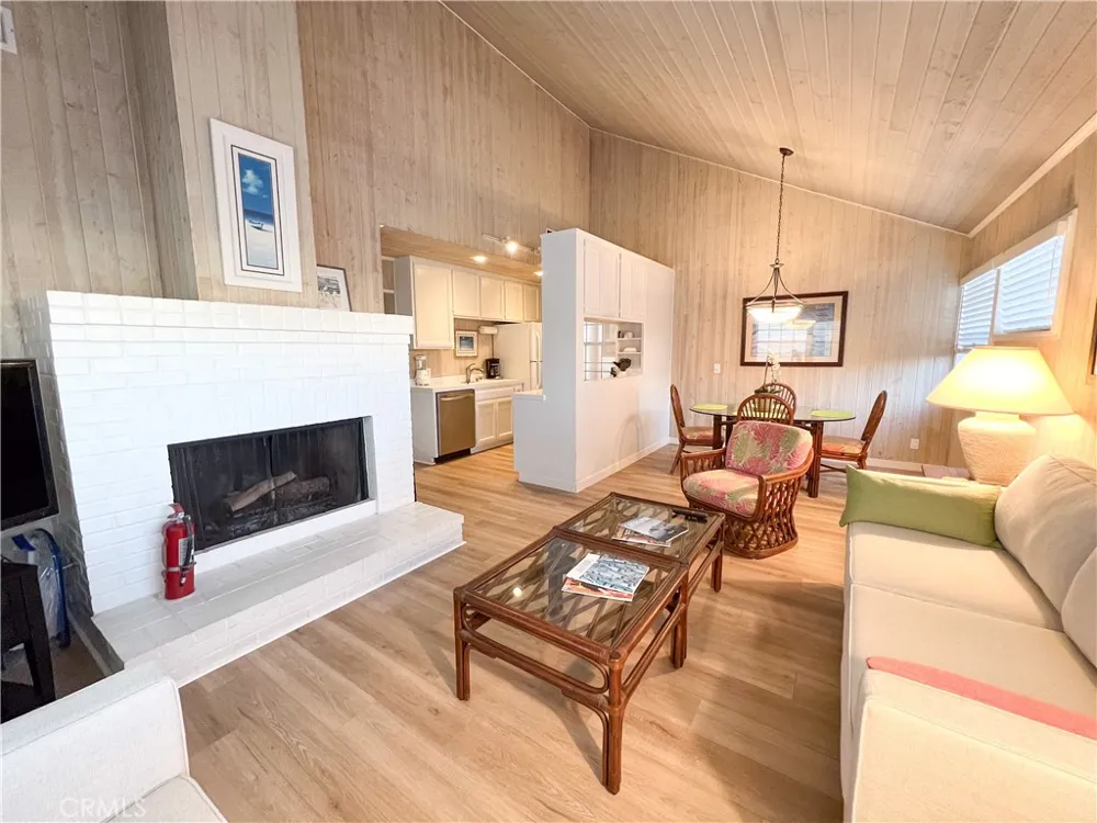 315 Diamond Avenue Newport Beach, CA 92662