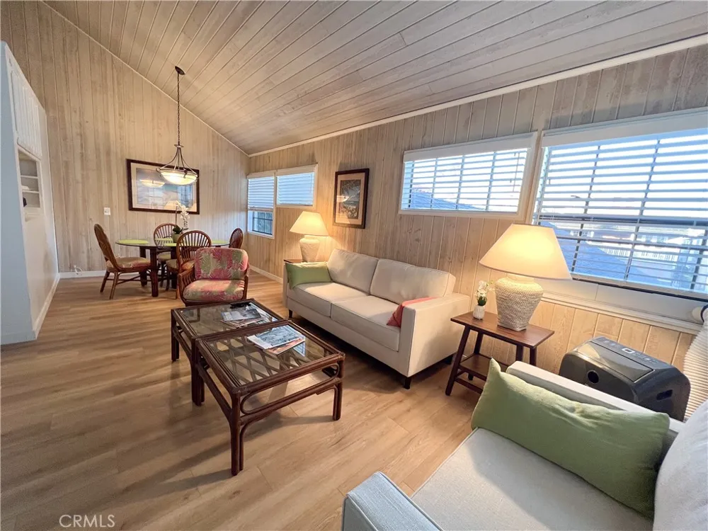 315 Diamond Avenue Newport Beach, CA 92662