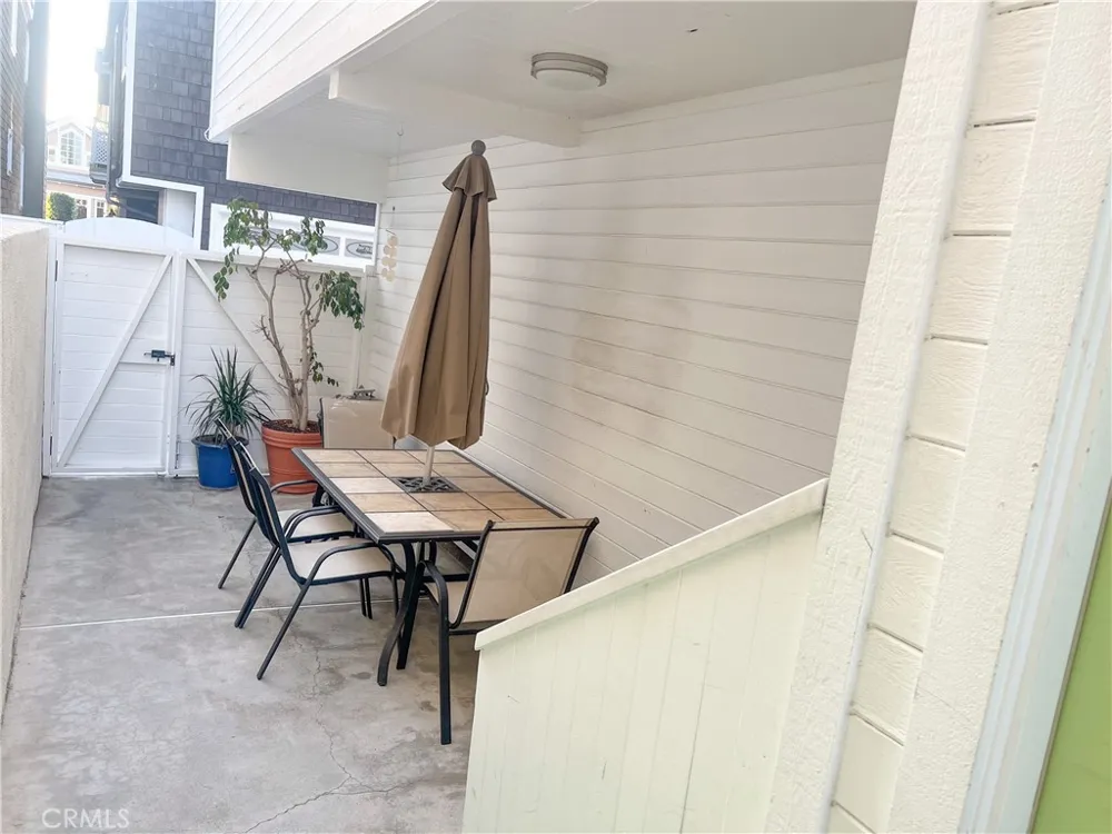 315 Diamond Avenue Newport Beach, CA 92662