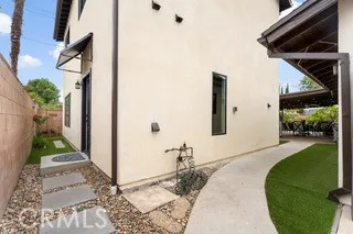 7827 Vicky Avenue West Hills, CA 91304