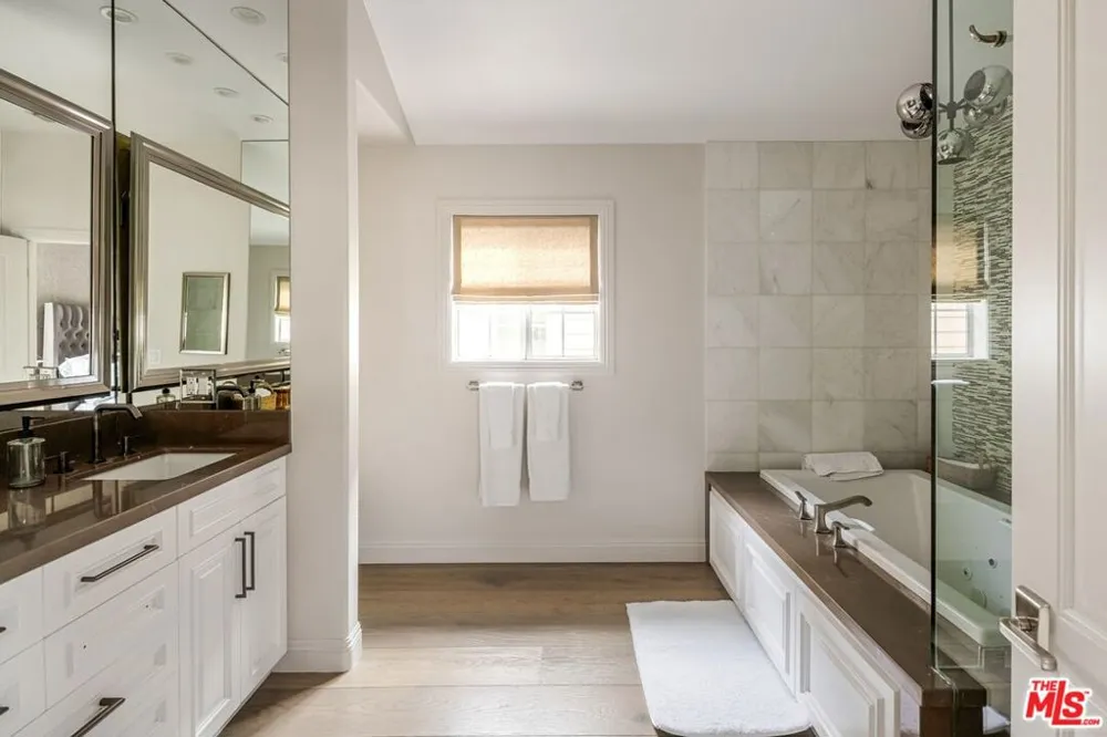 4661 Norwich Avenue Sherman Oaks, CA 91403