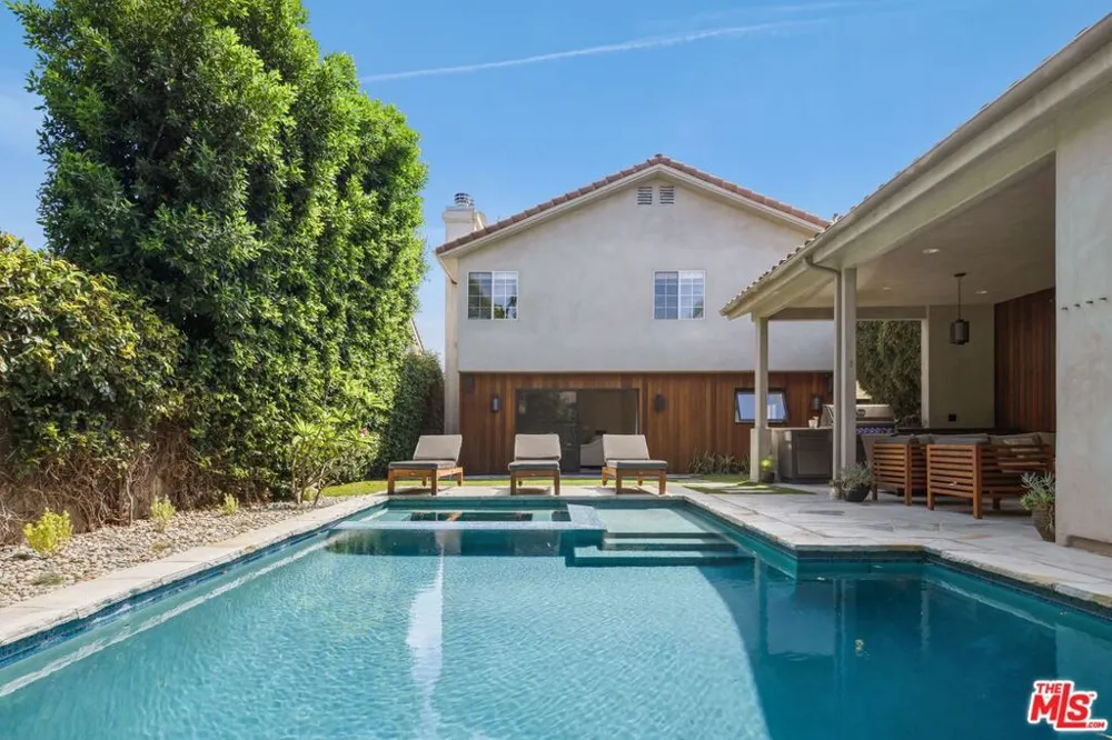 4661 Norwich Avenue Sherman Oaks, CA 91403