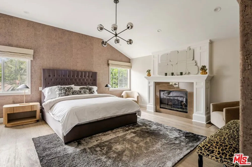 4661 Norwich Avenue Sherman Oaks, CA 91403