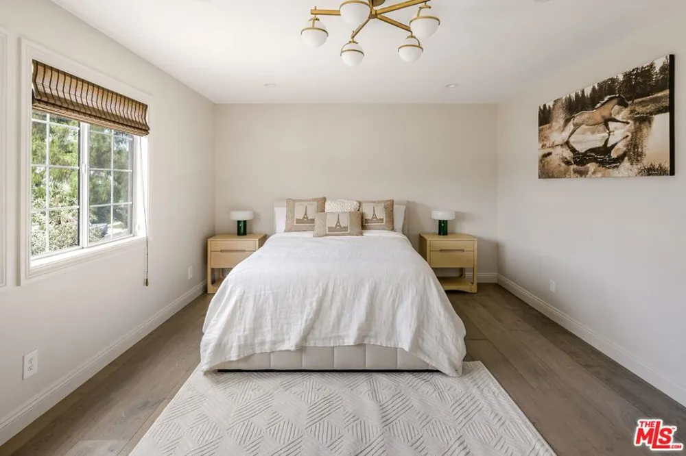 4661 Norwich Avenue Sherman Oaks, CA 91403