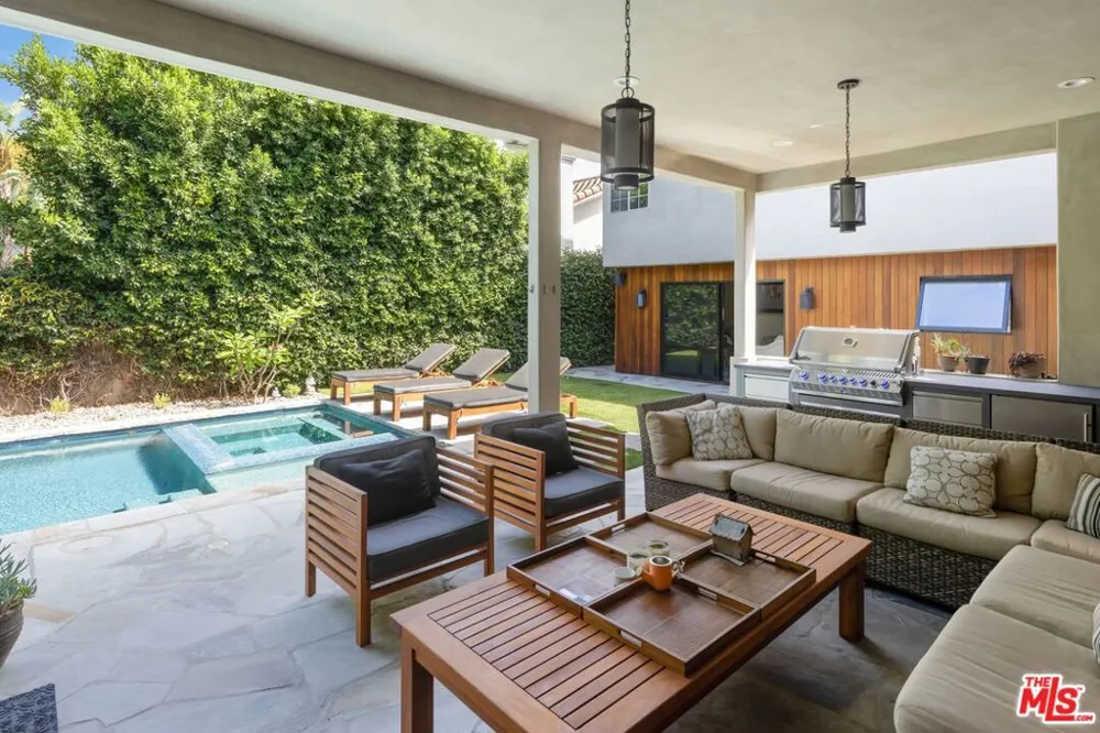 4661 Norwich Avenue Sherman Oaks, CA 91403