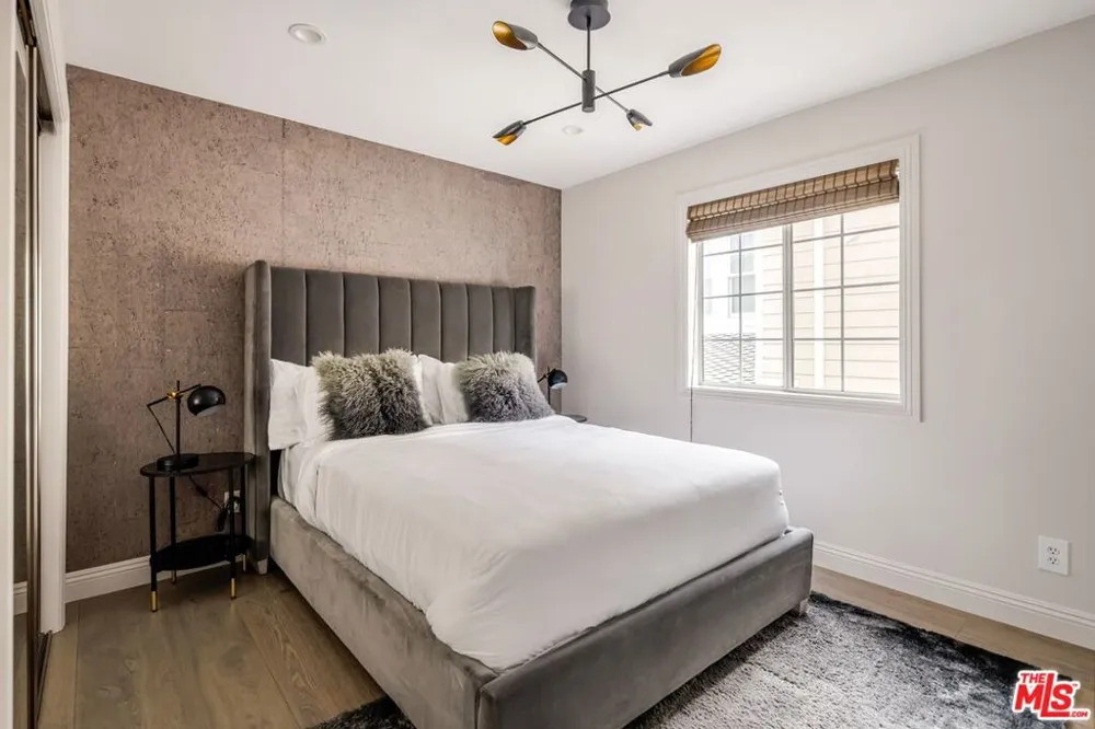 4661 Norwich Avenue Sherman Oaks, CA 91403