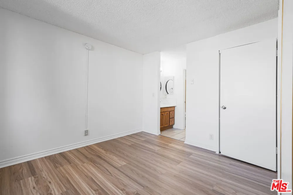 210 S La Fayette Park Place #201 Los Angeles, CA 90057