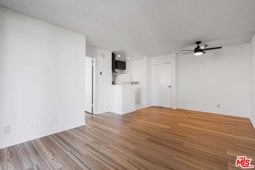 210 S La Fayette Park Place #201 Los Angeles, CA 90057