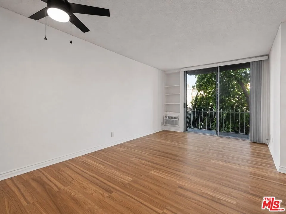 210 S La Fayette Park Place #201 Los Angeles, CA 90057