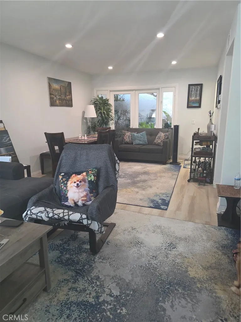 23541 Victory #6 Los Angeles, CA 91307