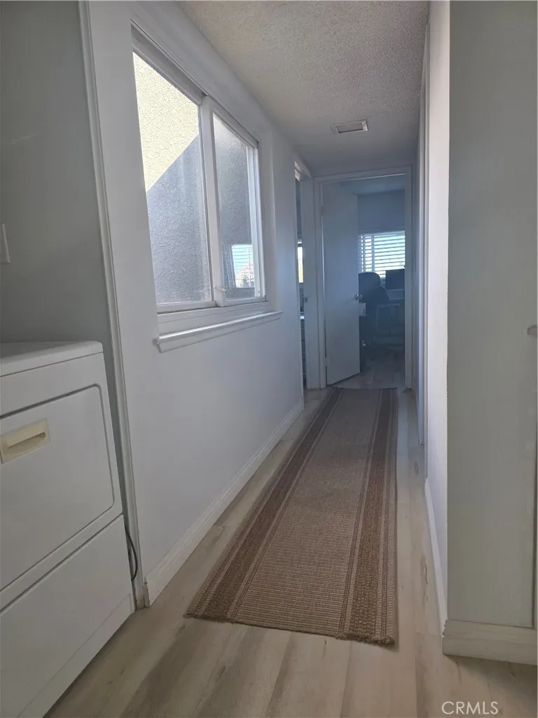 23541 Victory #6 Los Angeles, CA 91307