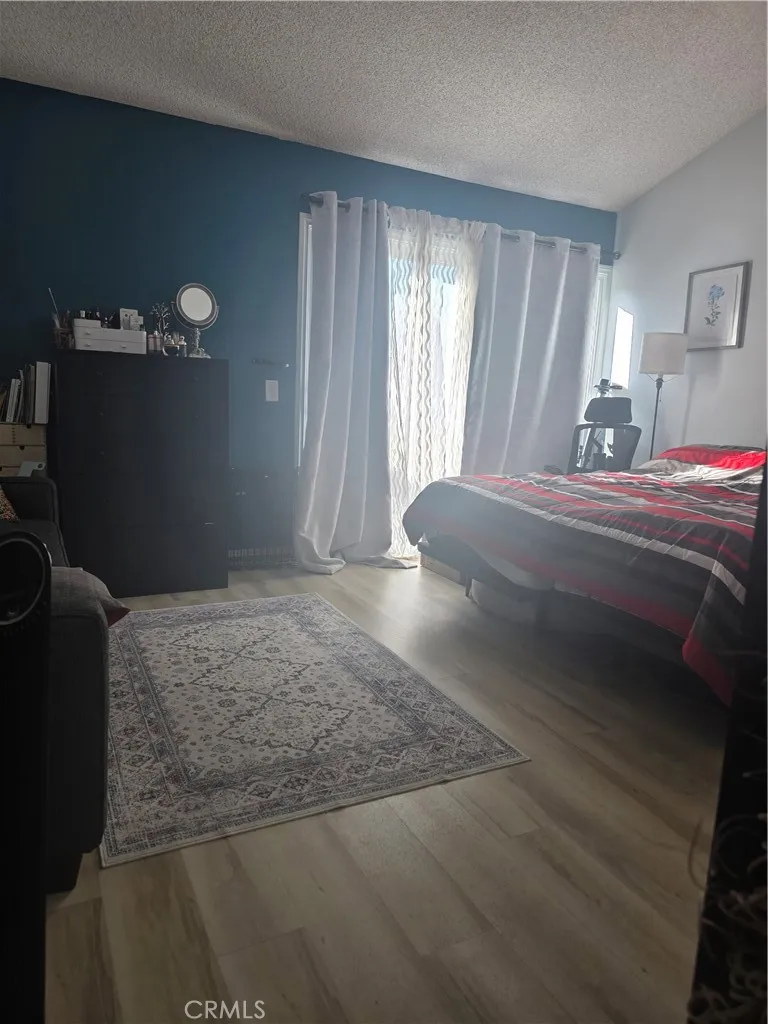 23541 Victory #6 Los Angeles, CA 91307