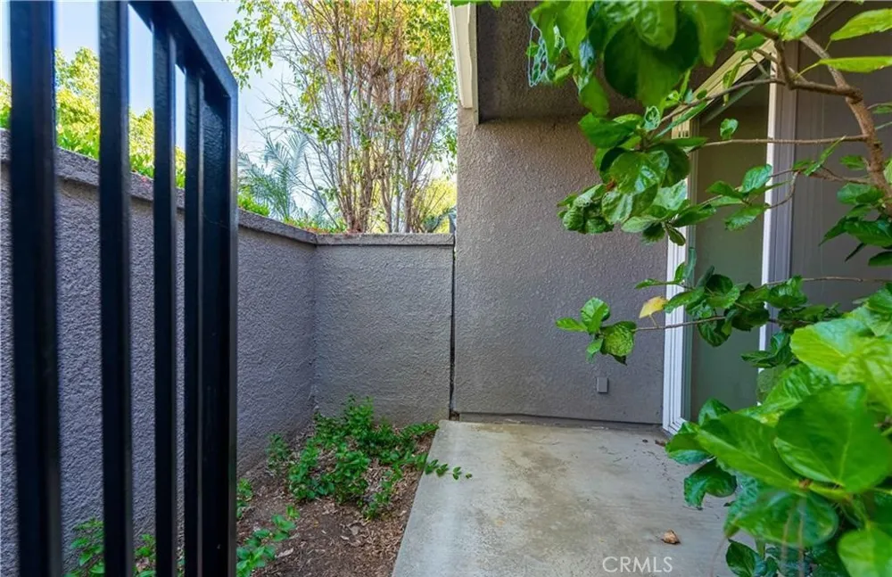 23541 Victory #6 Los Angeles, CA 91307