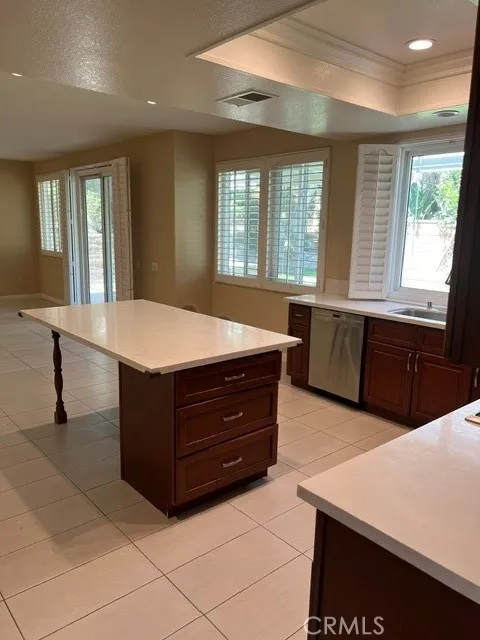 5550 Elderberry Yorba Linda, CA 92887