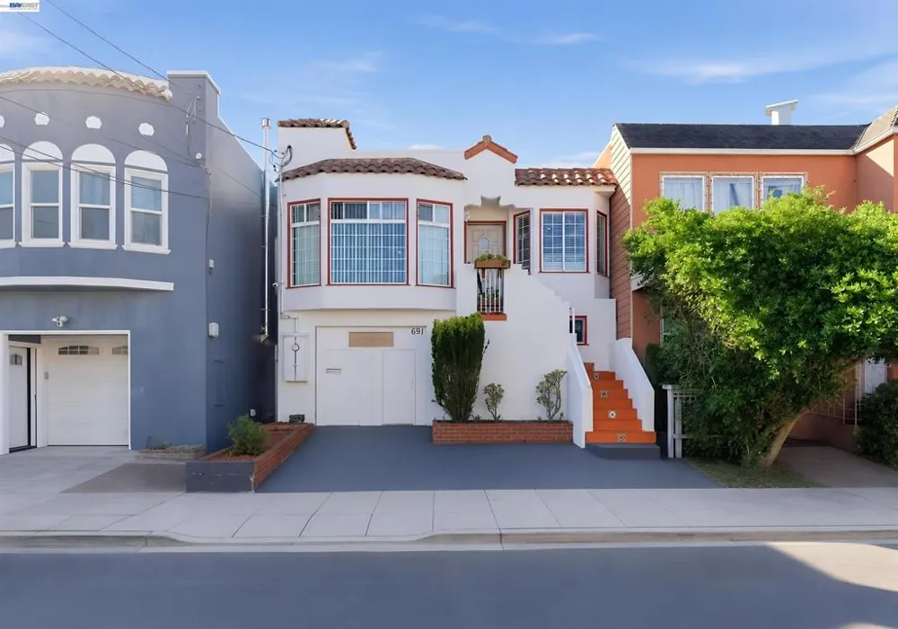 691 Hanover St Daly City, CA 94014
