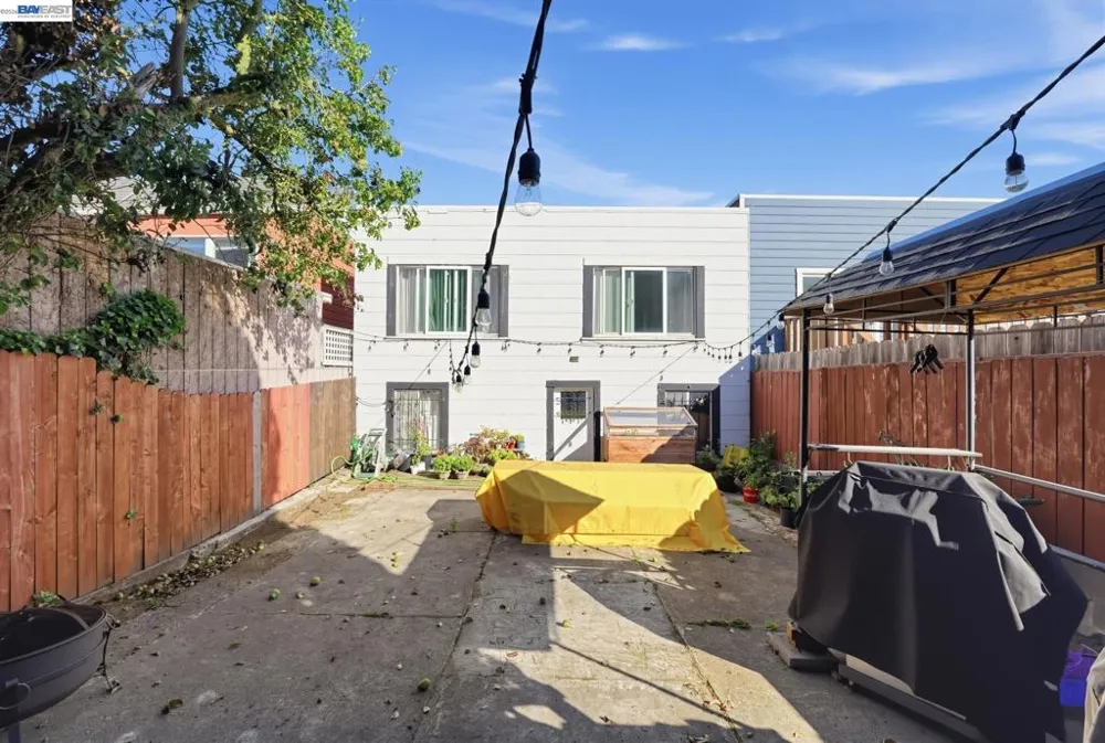 691 Hanover St Daly City, CA 94014