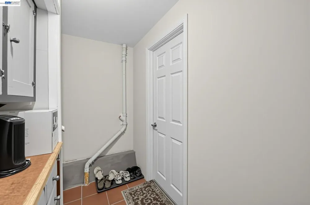 691 Hanover St Daly City, CA 94014