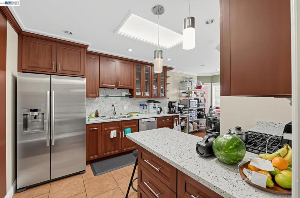 691 Hanover St Daly City, CA 94014
