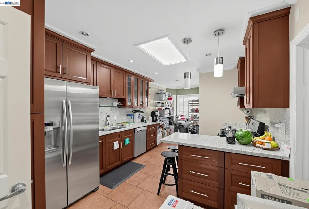 691 Hanover St Daly City, CA 94014