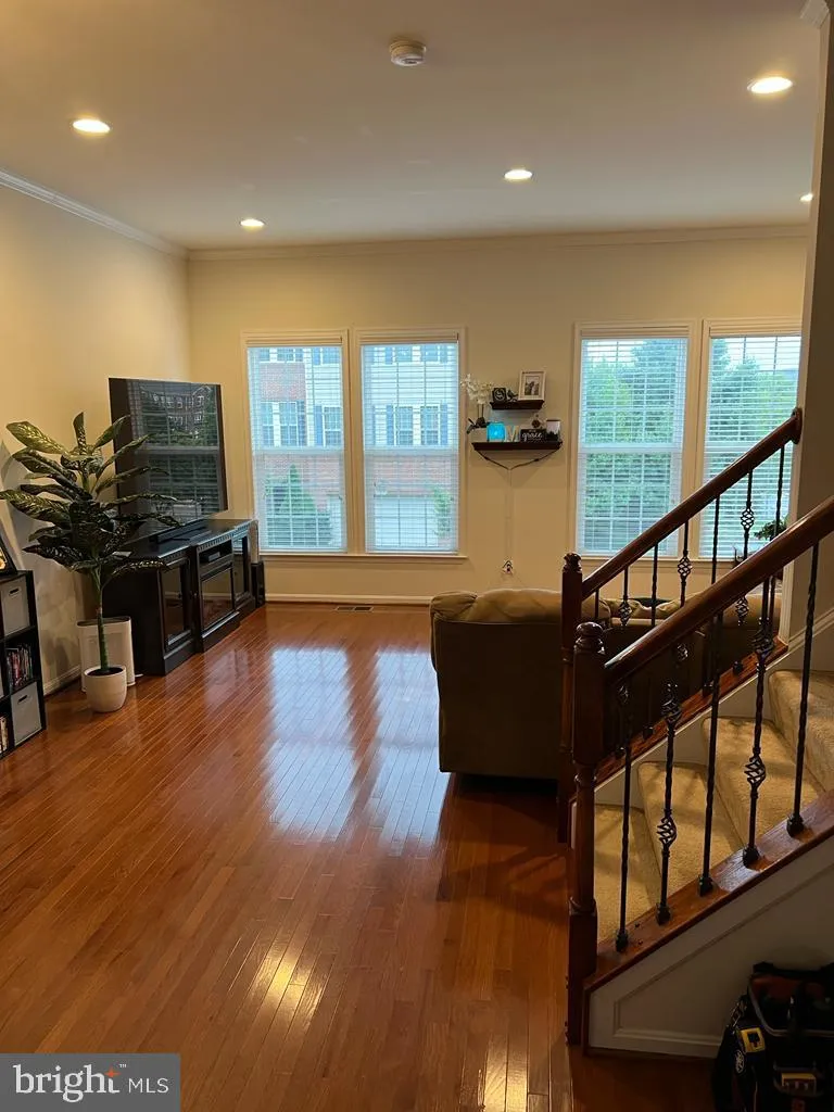 42632 MELVILLE TERRACE Brambleton, VA 20148