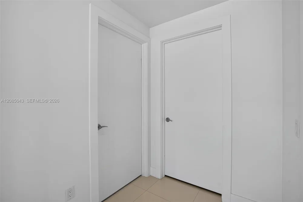 2960 NE 207th St #1105 Aventura, FL 33180