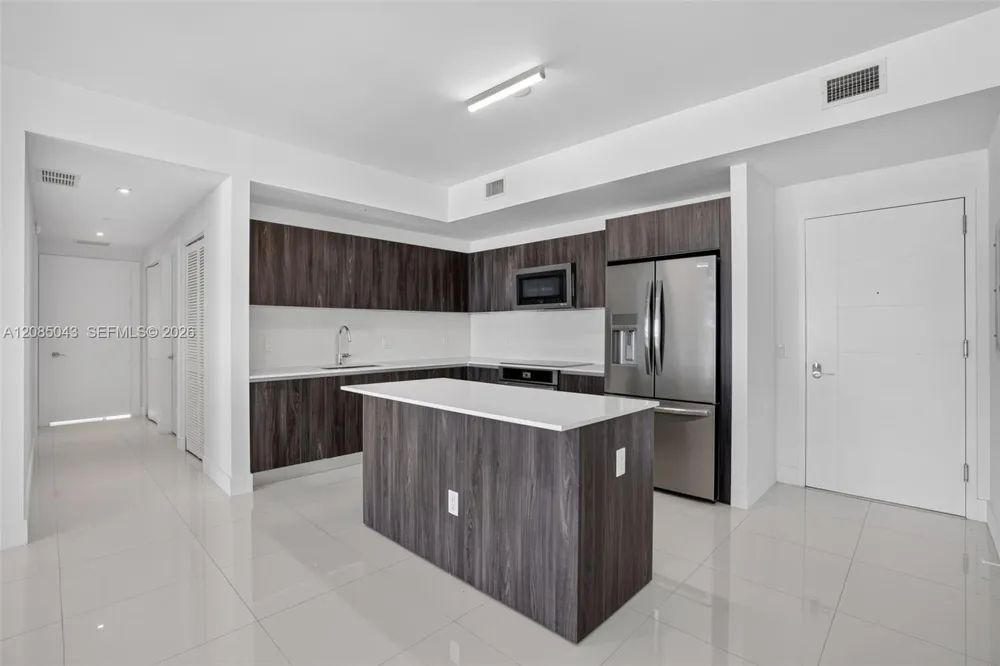 2960 NE 207th St #1105 Aventura, FL 33180